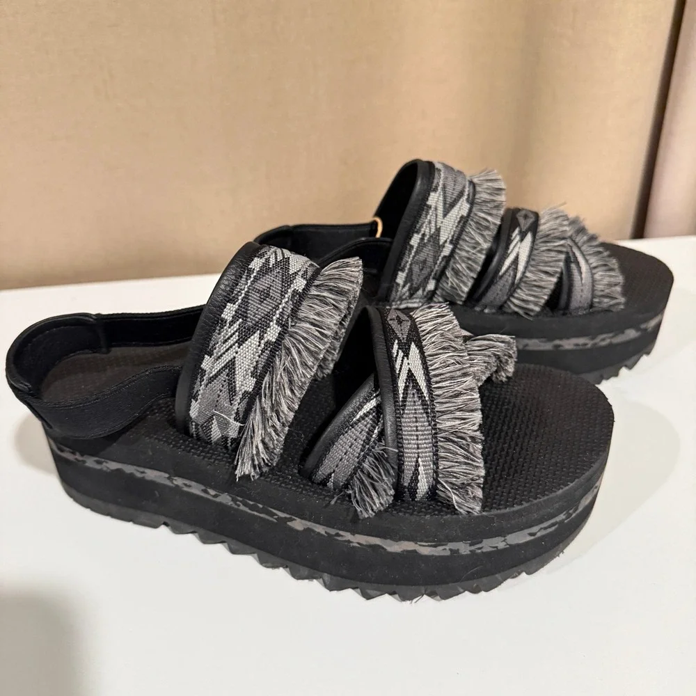 Teva Flatform Universal Fringe Sandals Black Grey Geometric Platform Womens